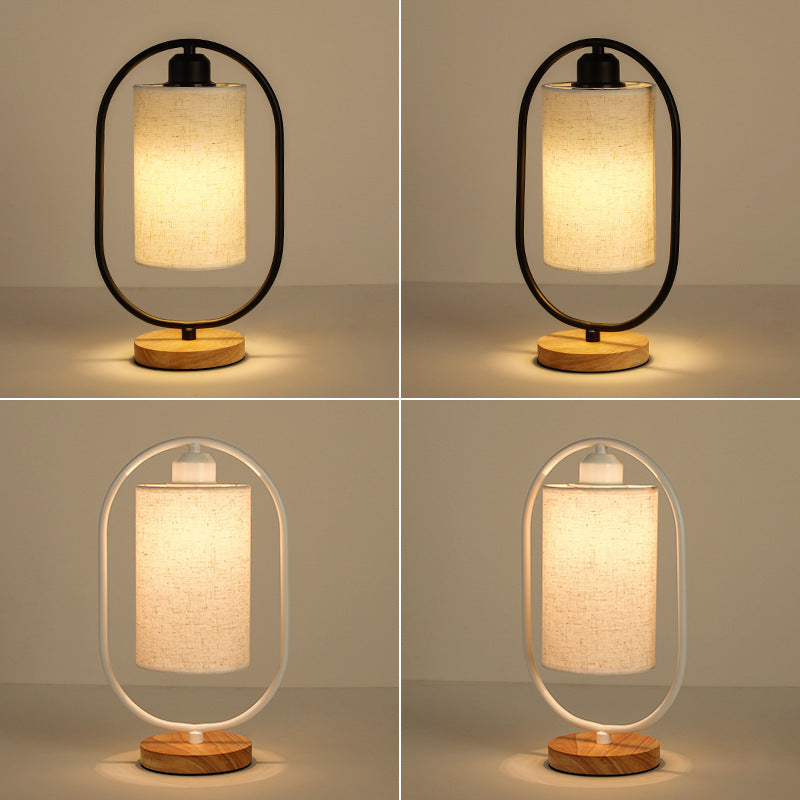 Nordisk Nattbordslampe – Elegant Lys for Kveldsro