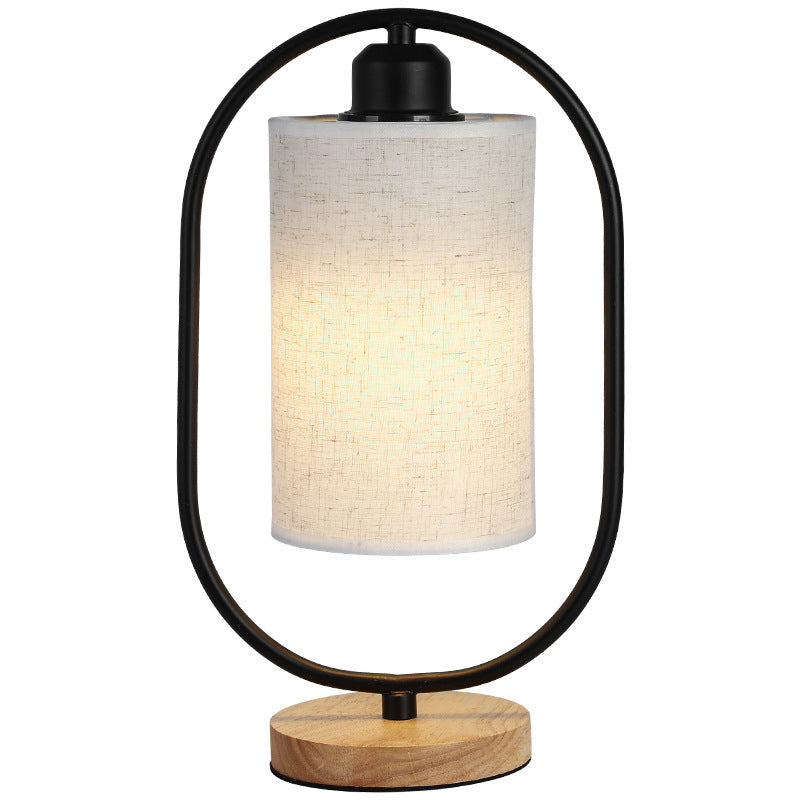 Nordisk Nattbordslampe – Elegant Lys for Kveldsro